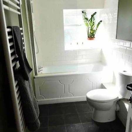 Regency Cottage 10 Minutes From Bath City Centre Exterior photo