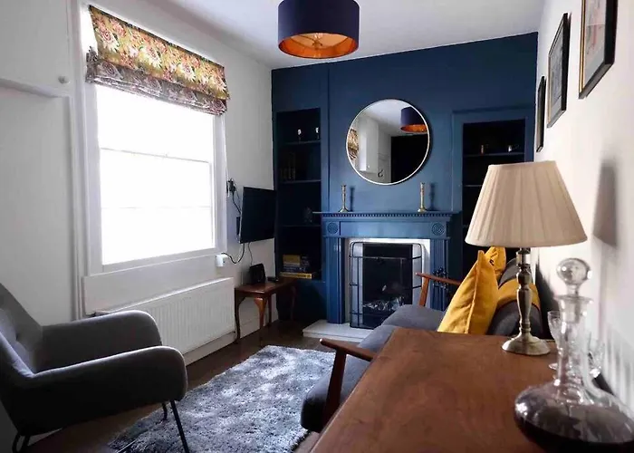 Regency Cottage 10 Minutes From Bath City Centre