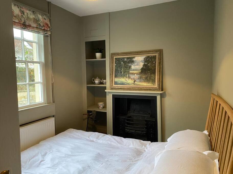 Regency 10 Minutes From Centre Apartment *