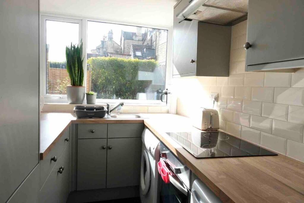 Regency 10 Minutes From Centre Bath