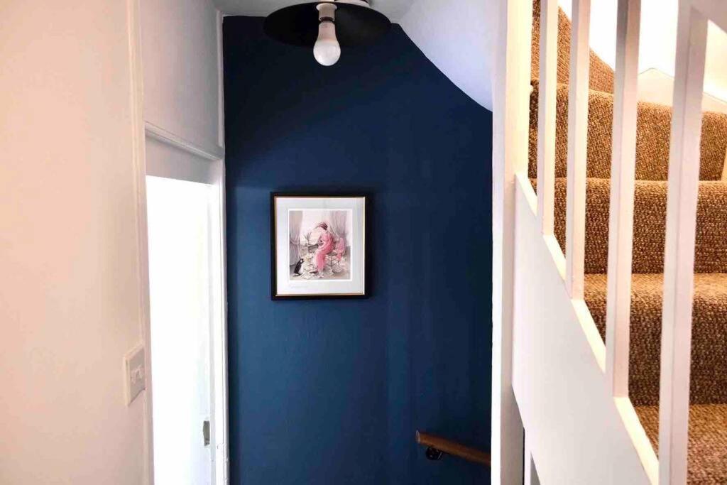 Regency 10 Minutes From Centre Apartment *